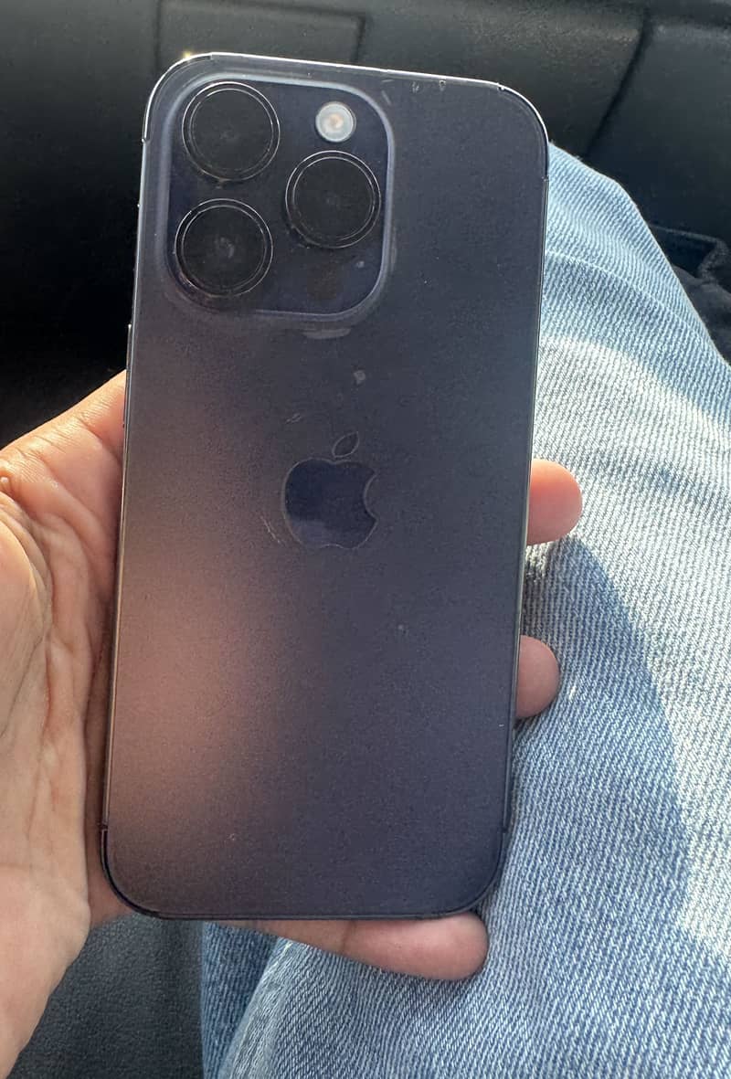 Apple iPhone 14 Pro 1