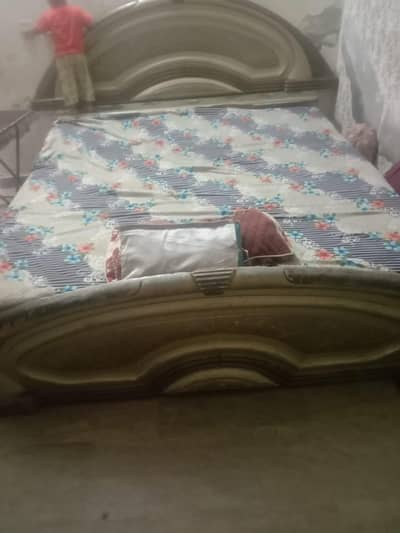 bed only and 3 part used almari