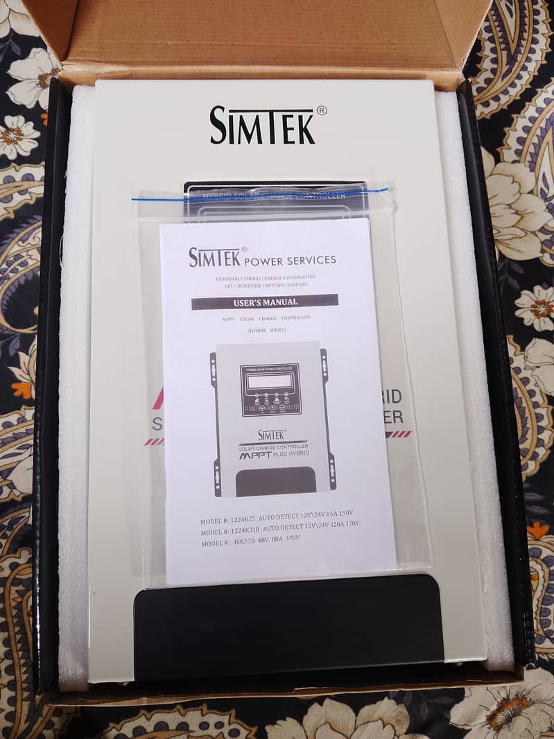 SIMTEK 120 ampere charge controller 1