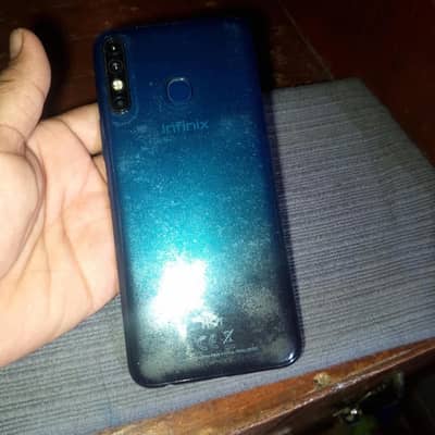 Infinix Hot 8