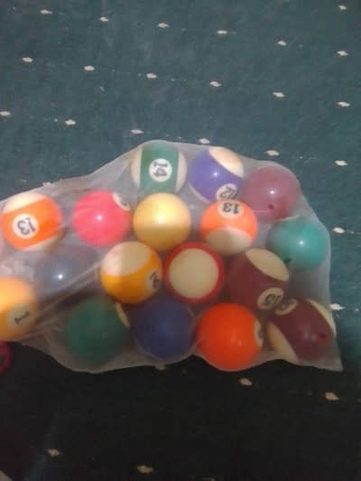 snooker balls