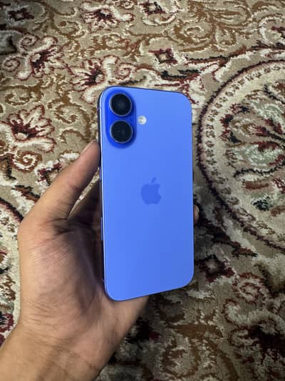 Apple iPhone 16