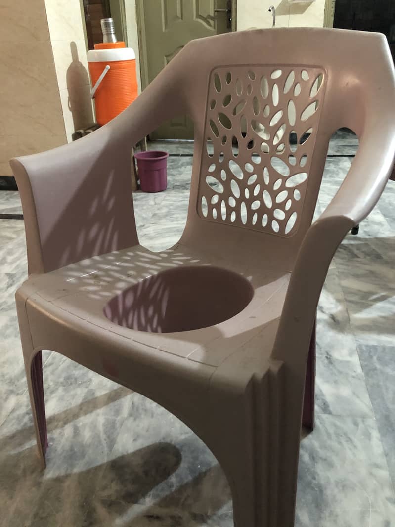 Commode chair 0