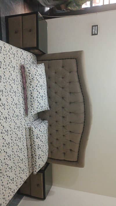 Wooden Cushioned Bed with Medicated Mattress – Excellent Condition