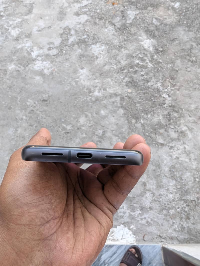Google Pixel 8 2