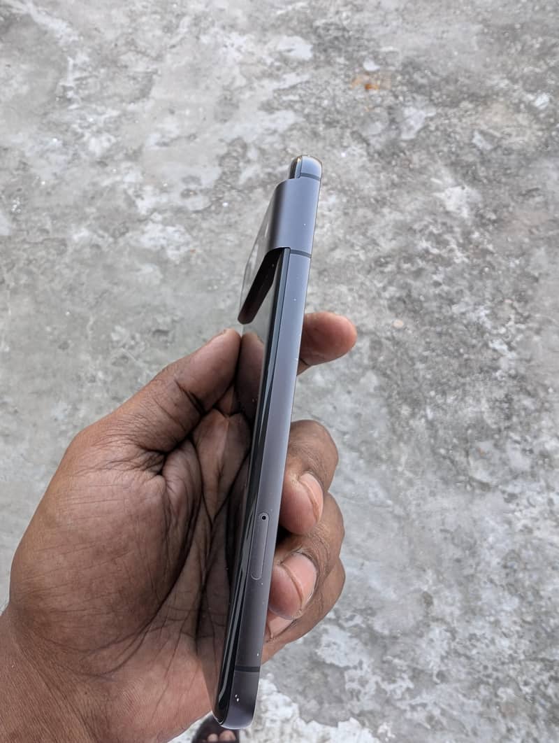 Google Pixel 8 5