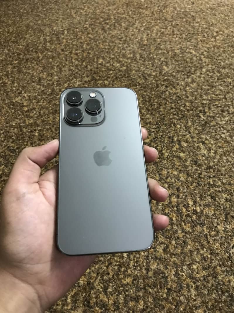 Apple iPhone 13 Pro 0