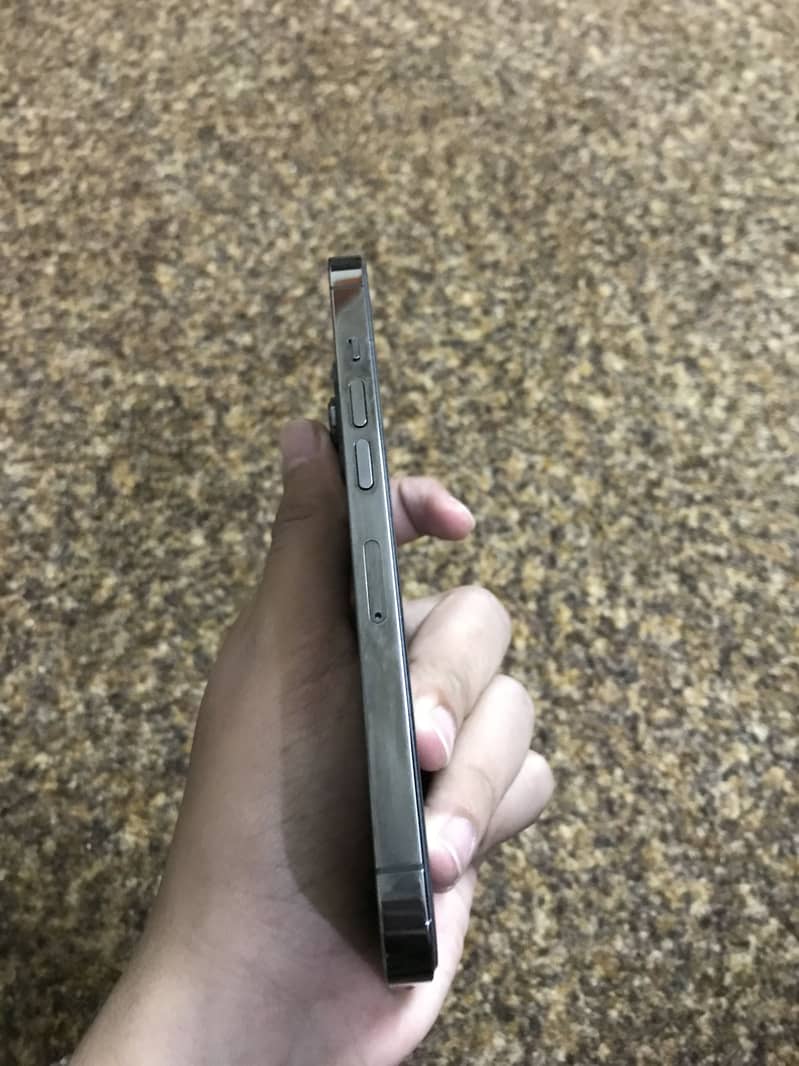 Apple iPhone 13 Pro 1