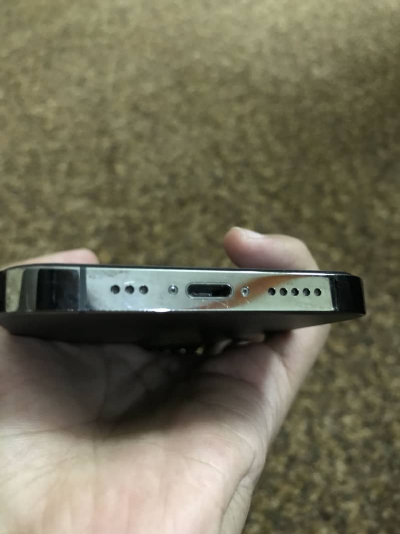 Apple iPhone 13 Pro 3