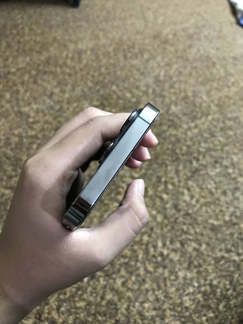 Apple iPhone 13 Pro 6