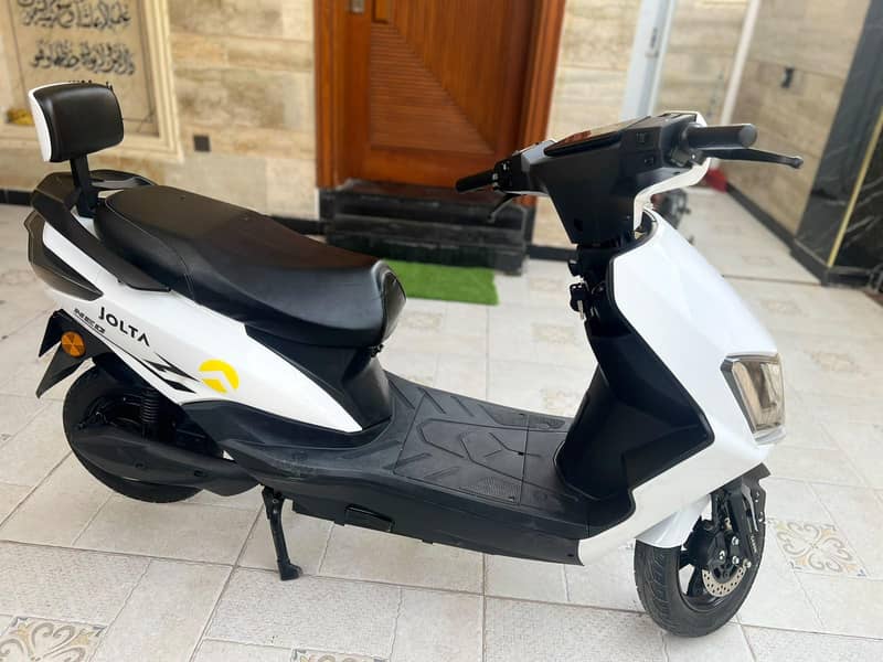 Electric scooty 1