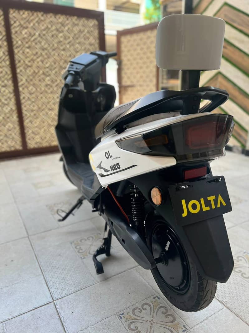 Electric scooty 5