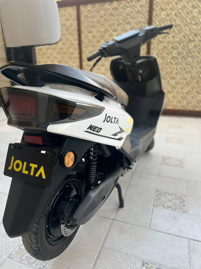 Electric scooty 7