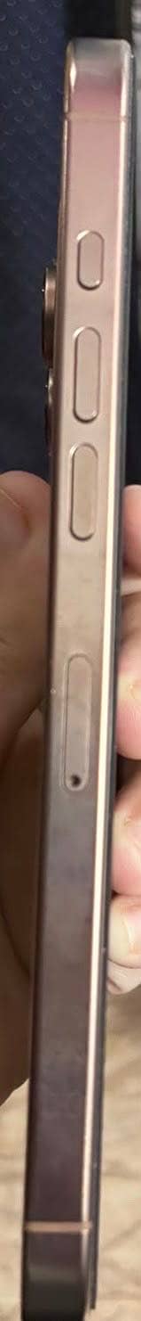 Apple iPhone 16 Pro Max 2