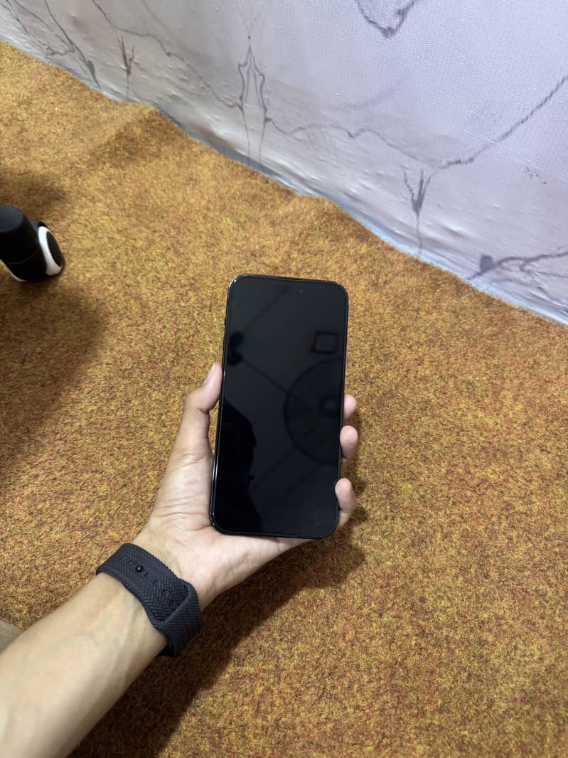 Apple iPhone 14 Pro Max 0