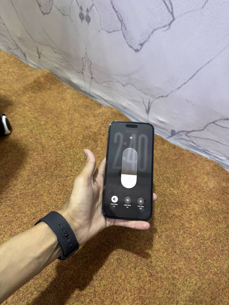 Apple iPhone 14 Pro Max 1