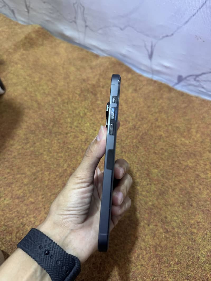 Apple iPhone 14 Pro Max 4