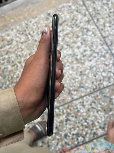 iPhone 7 plays