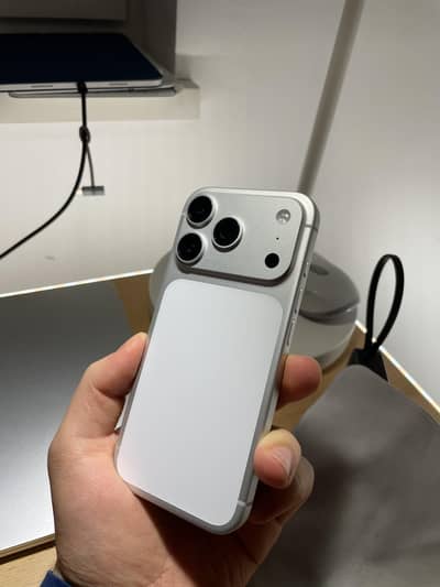 Apple iPhone 17 Pro Jv