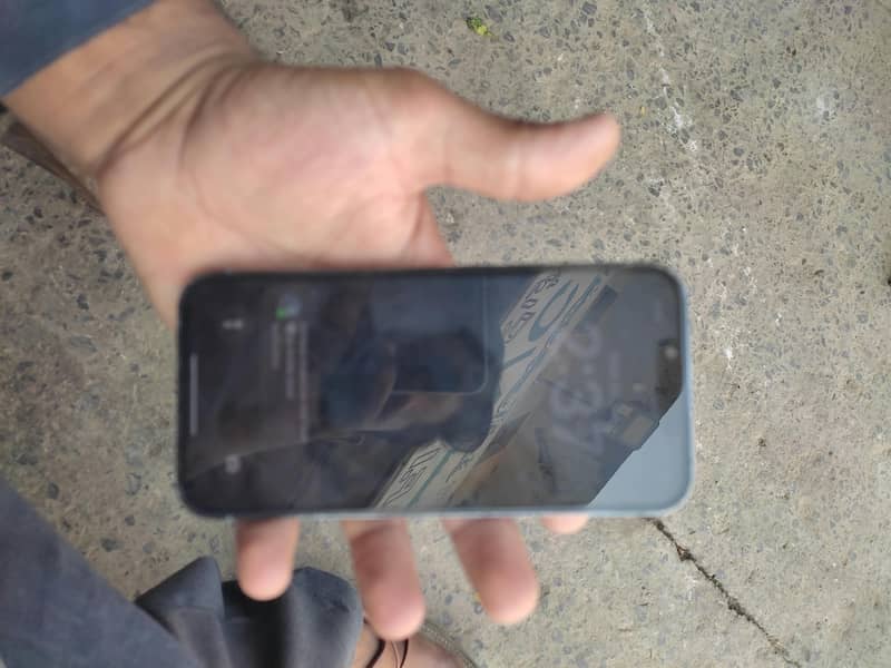 Apple iPhone 13 Pro 4