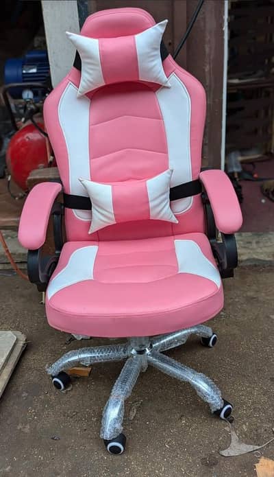 ​Professional Gaming Chair - Best for Long Hours & Gaming Setup