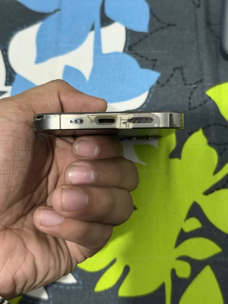 Apple iPhone 12 Pro 2
