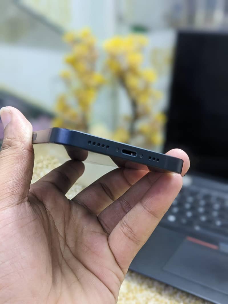 Apple iPhone 13 1