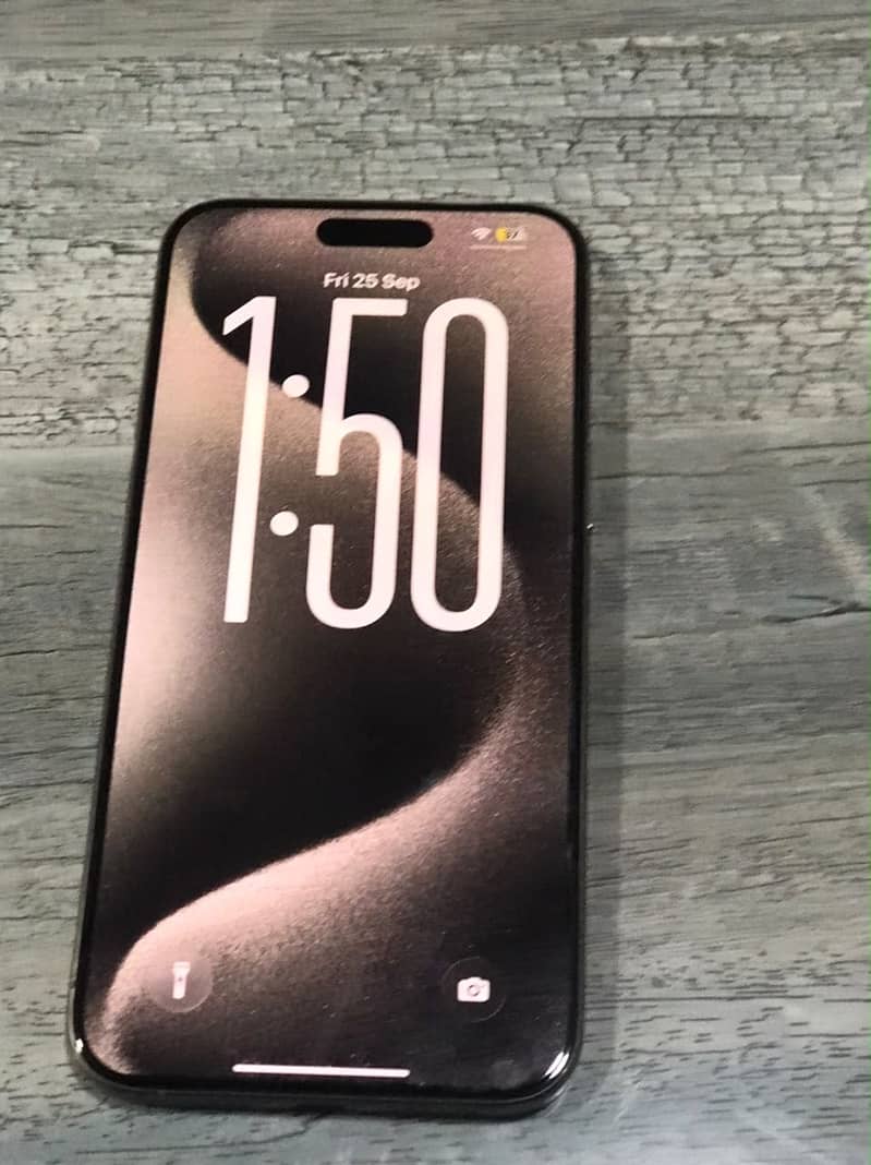 Apple iPhone 15 Pro Max 0