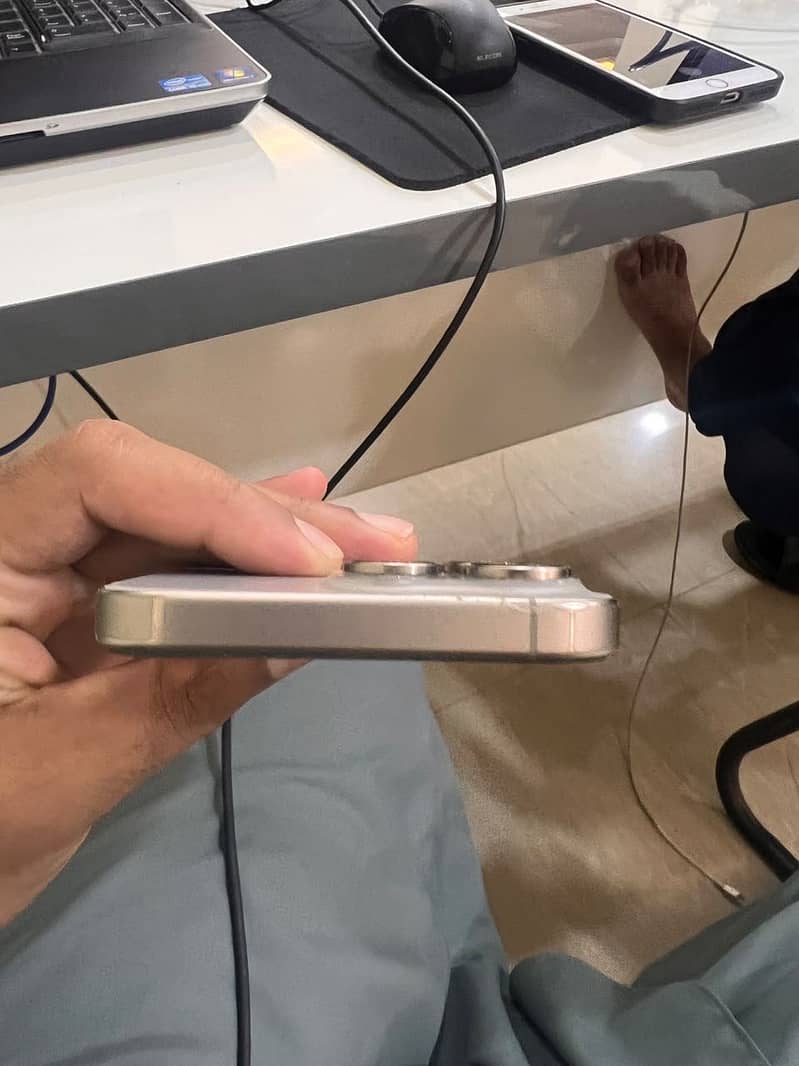 Apple iPhone 15 Pro Max 1