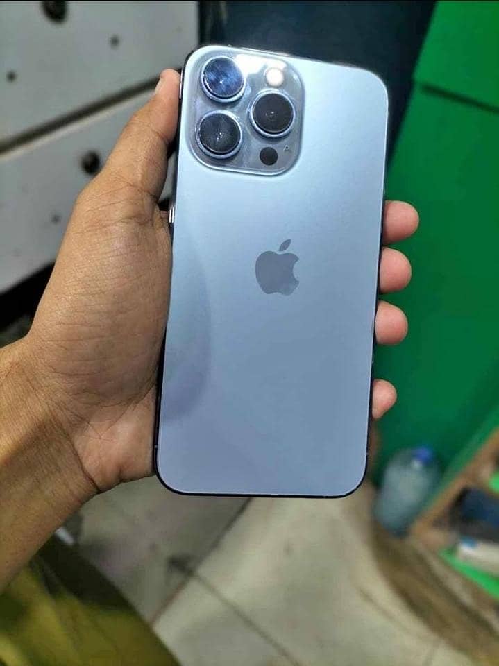 Apple iPhone 13 Pro 0