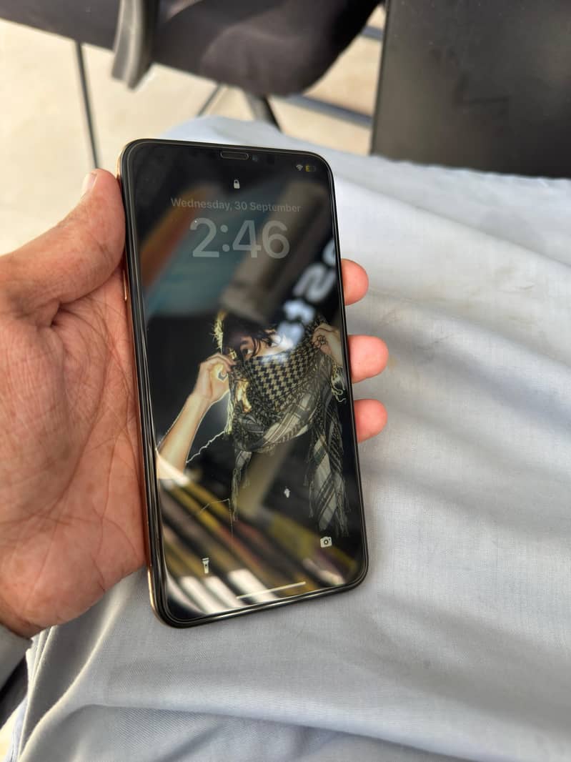 IPHONE XSMAX 3