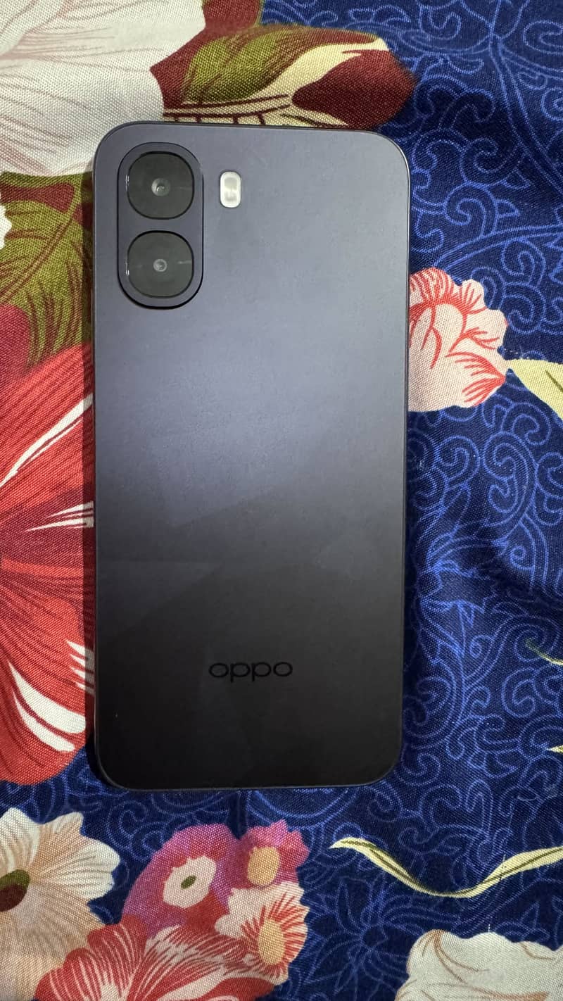 OPPO A6k 4