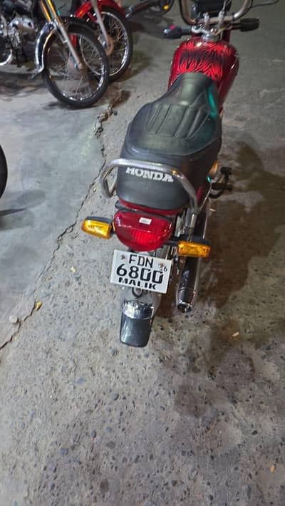 2016 model bike for sell condition 10/9 hai jis NY Lani ho wahi rabta