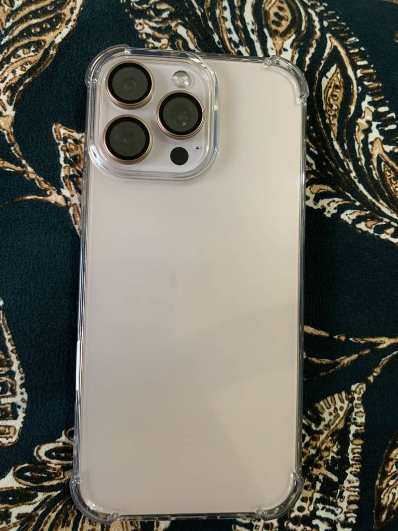 Apple iPhone 16 Pro Max 1