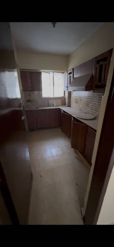 2 BED LOUNGE FLAT FOR RENT