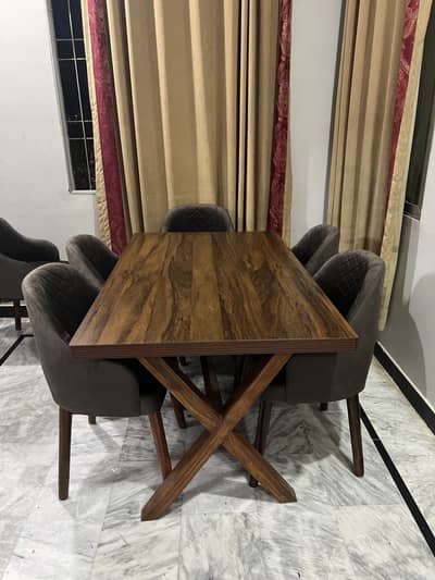 Dining table with 6 chairs