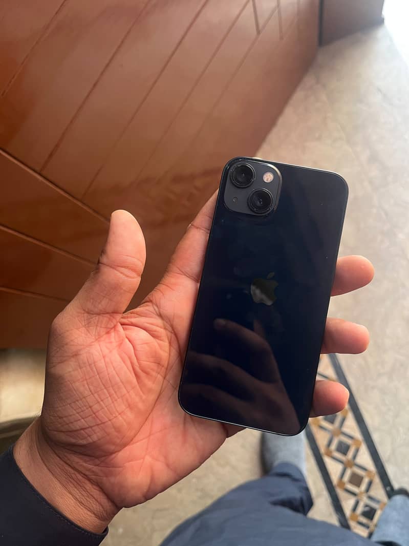 Apple iPhone 13 5