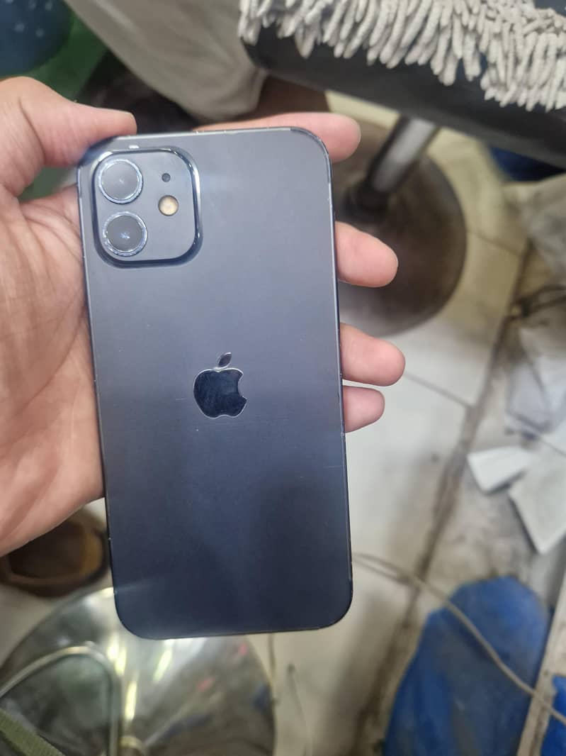 Apple iPhone 12 1