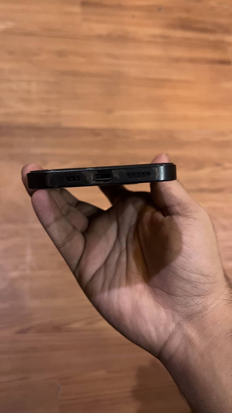 Apple iPhone 13 1