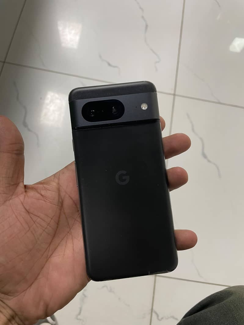 Google Pixel 8 - Mint condition 2