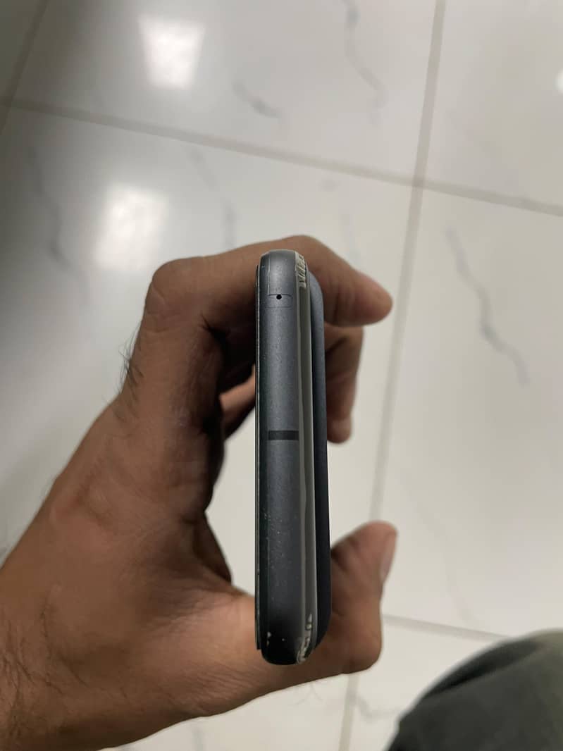 Google Pixel 8 - Mint condition 5