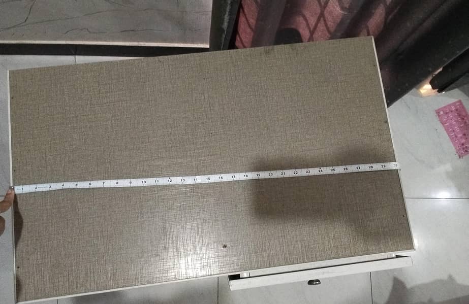 kids study table (used) 1