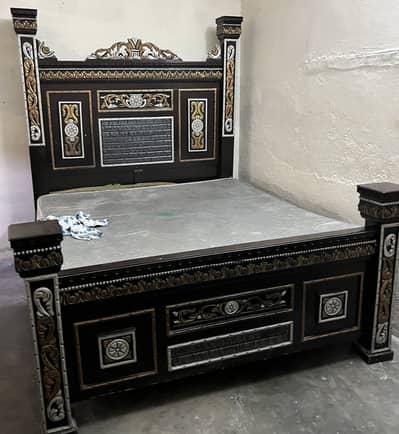 Bed, Dressing & Dining Table