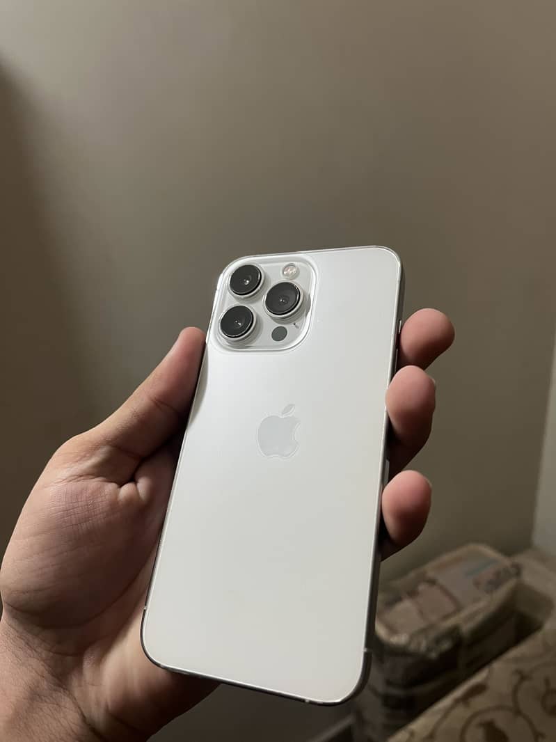 Apple iPhone 13 Pro 0