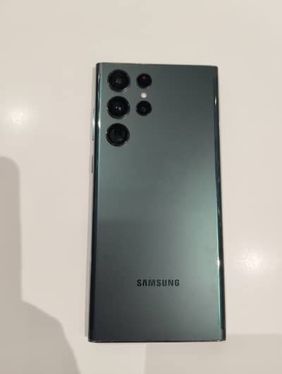 Samsung S22 Ultra Green 128GB in 10/10 Condition Not Refurbished
