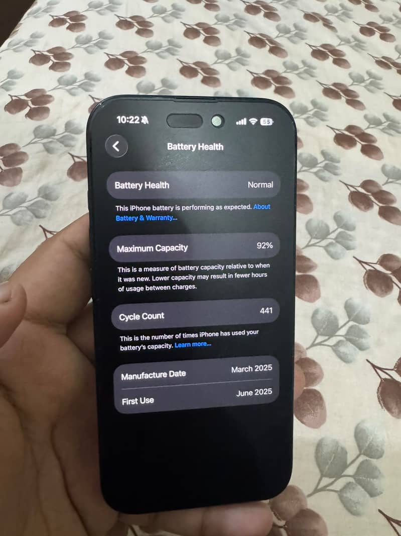 Apple iPhone 16 5