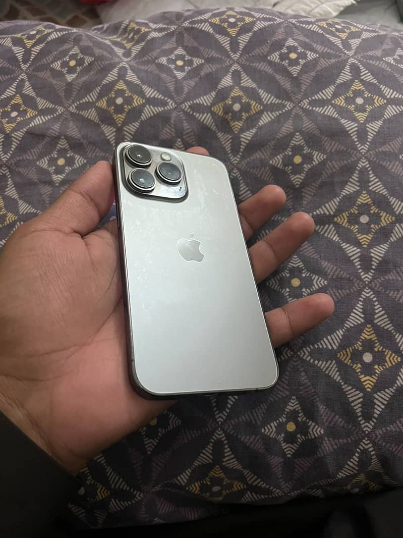 Apple iPhone 13 Pro 4