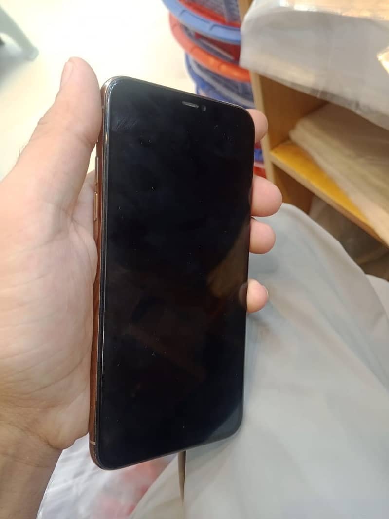 Apple iPhone 11 Pro Max 5