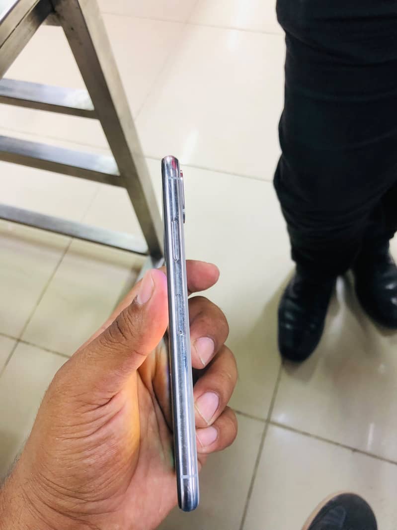 Apple iPhone X 1