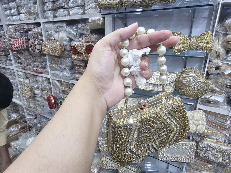 fancy clutches 7
